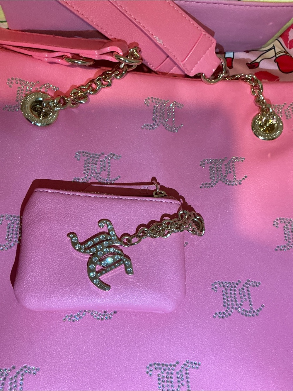 Juicy Couture Purse Bundle
Pink lemonade Tote and Retro Cherry purse π©·π - Picture 8 of 9